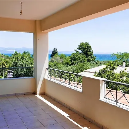 Lagoutis Beachfront House 別荘 アマリントス