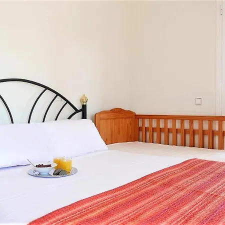 Lagoutis Beachfront House * アマリントス