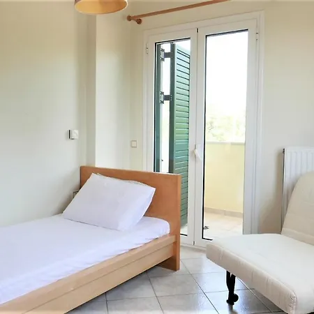 Lagoutis Beachfront House 別荘