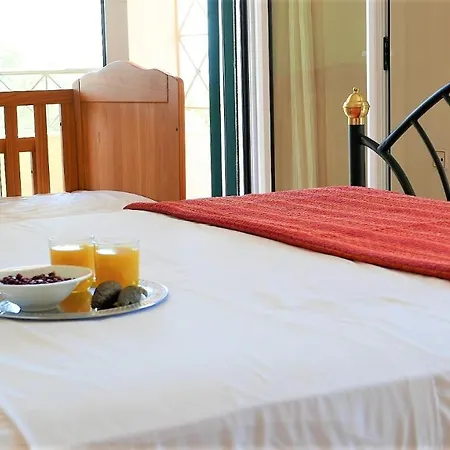 Lagoutis Beachfront House アマリントス